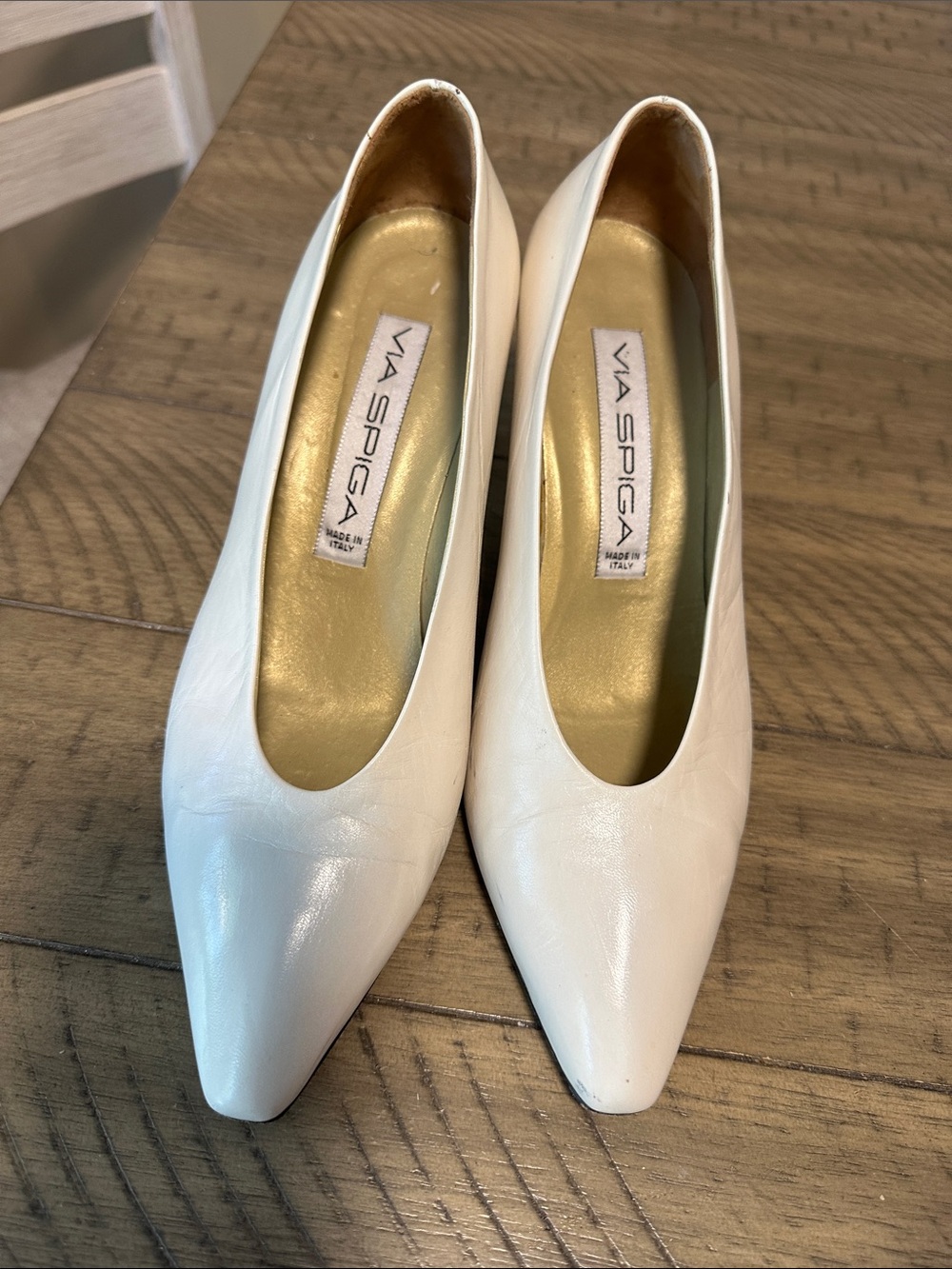 Via Spiga Ivory Pointed-Toe Leather Pumps